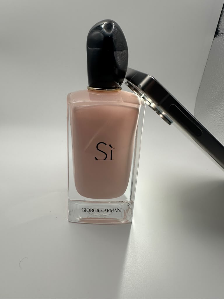 Si Fiori by Giorgio Armani Eau De Parfum Spray For Women Perfume - image 3